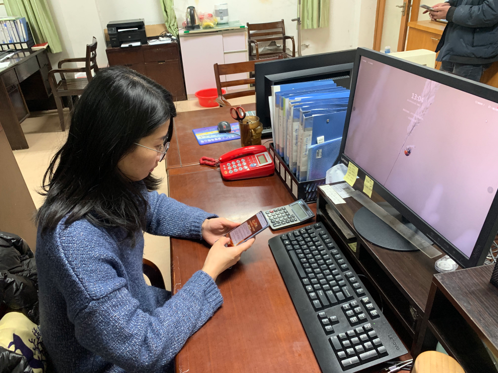 答題中大獎(jiǎng)!冶金物資獲獎(jiǎng)?wù)咧д小敖^緣體”變身“好運(yùn)來(lái)”